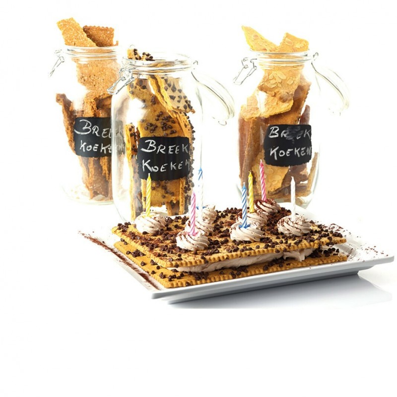 Cake with Biscuits to break