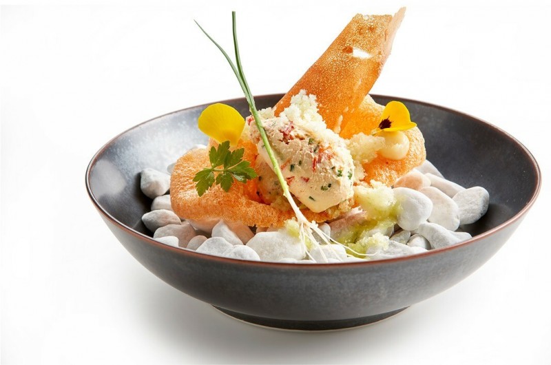 Ziegenkäse mit Krupuk geräucherte Paprika