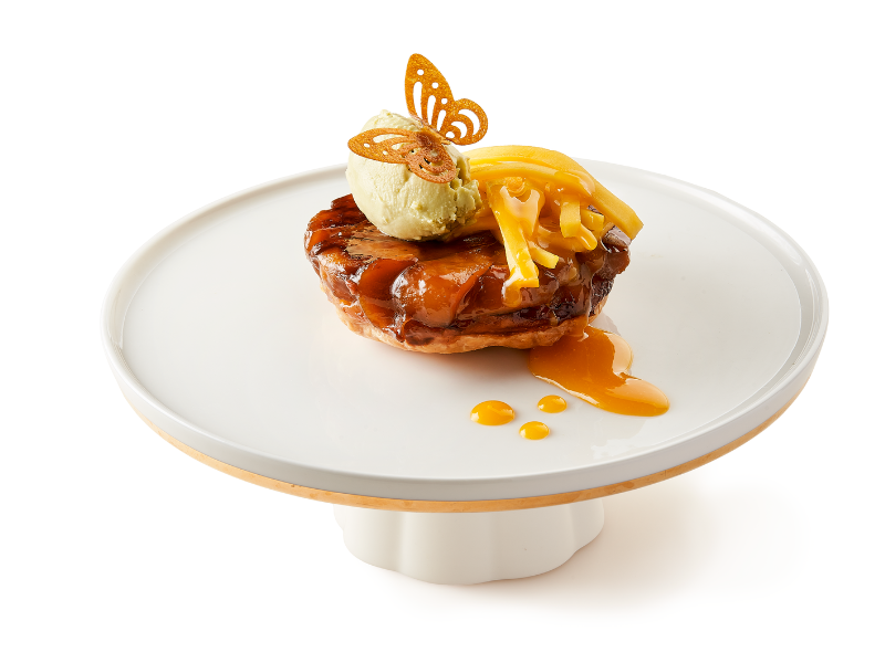 Tarte Tatin Exotique avec glace à la pistache et Fruit Sheet Mango